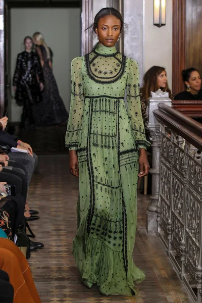 Look 47